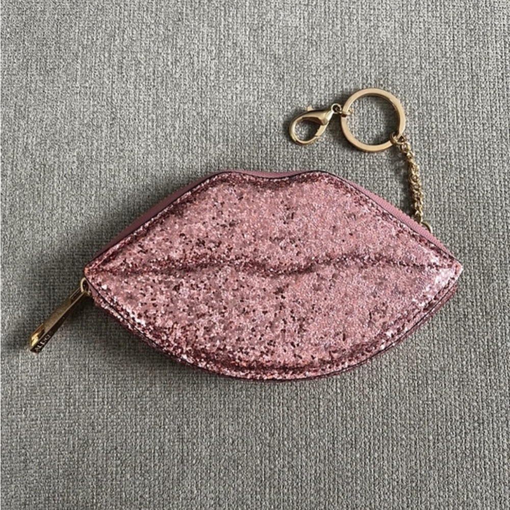 Lips coin purse